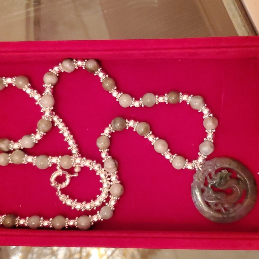 Jade necklace no877 - Picture 1 of 8